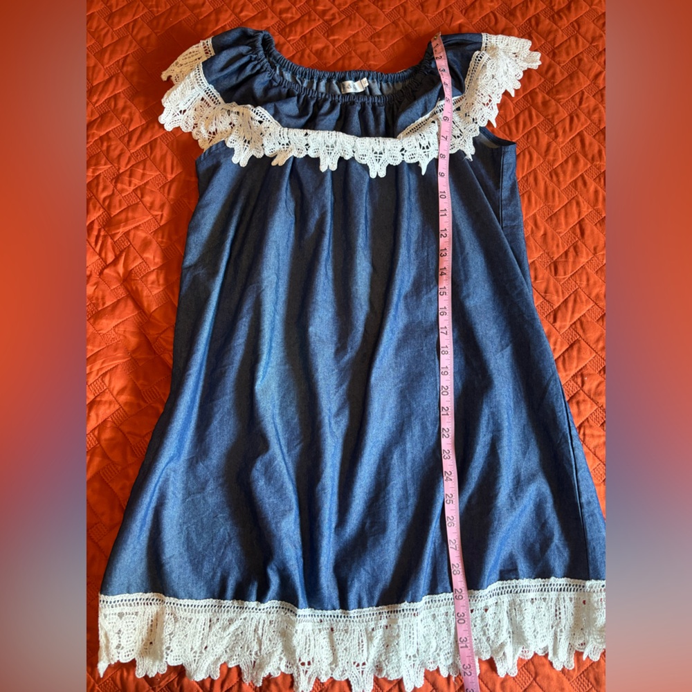 🚨4/$20 Sale!🚨 Blue B&G Off-Shoulder Dress with White Lace Trim Size small - Picture 3 of 7
